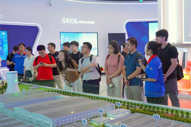 双良节能圆满举办年中机构调研交流会(图5)