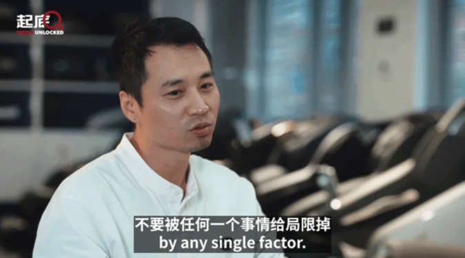 老外试驾中国电车：这车太酷了敌视中国的人就是纯纯嫉妒(图13)