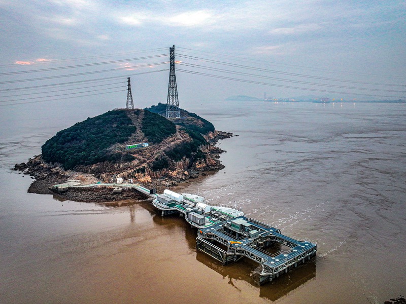 九游体育网站：手握“能量”密码看浙江民企如何“硬控”全球(图1)