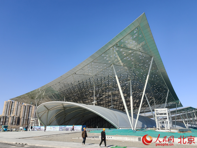 九游体育：绿色副中心｜“京帆”撑起绿色城市会客厅年节电超48万度(图1)