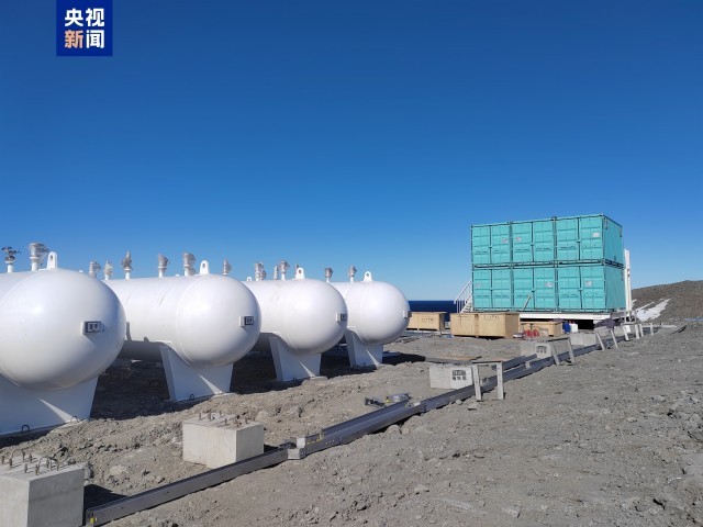 我国在南极秦岭站建设的首个规模化新能源系统正式交付使用(图1)