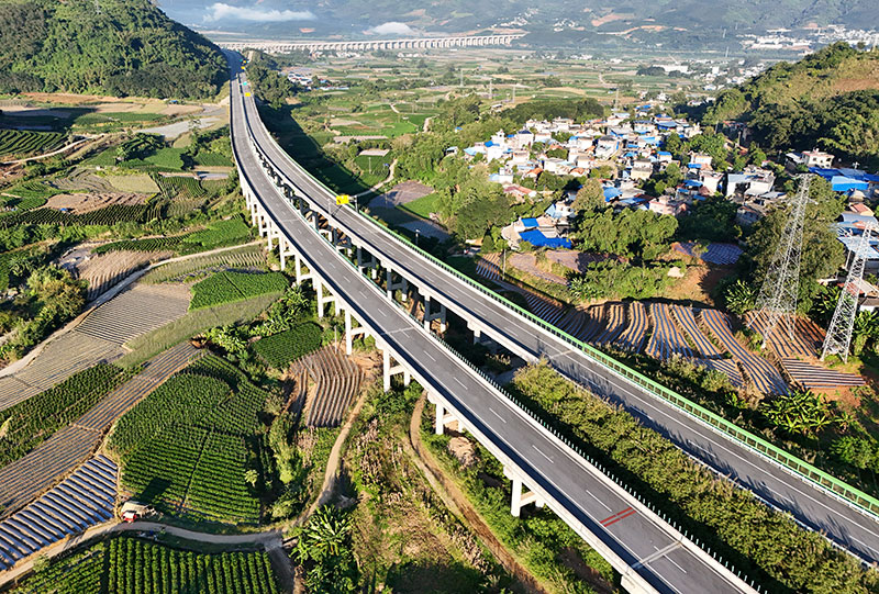 九游体育：云南临沧临翔至清水河高速公路全线通车(图1)